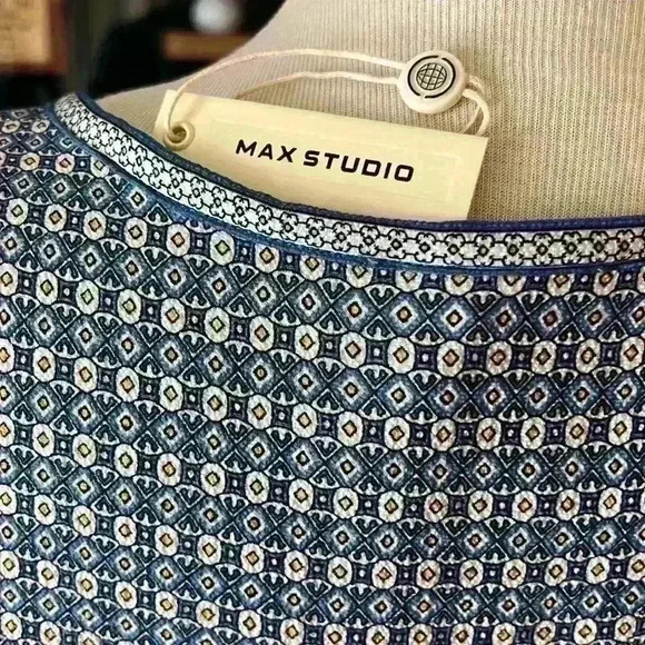 NWT Max Studio Women’s plus size crepe tie front blouse. Size 1 X - Picture 7 of 11